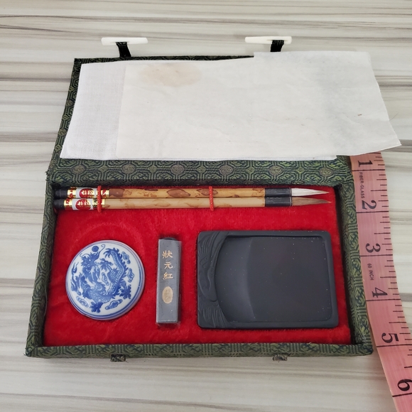 Green Patterned Box - Picture 3 of 5